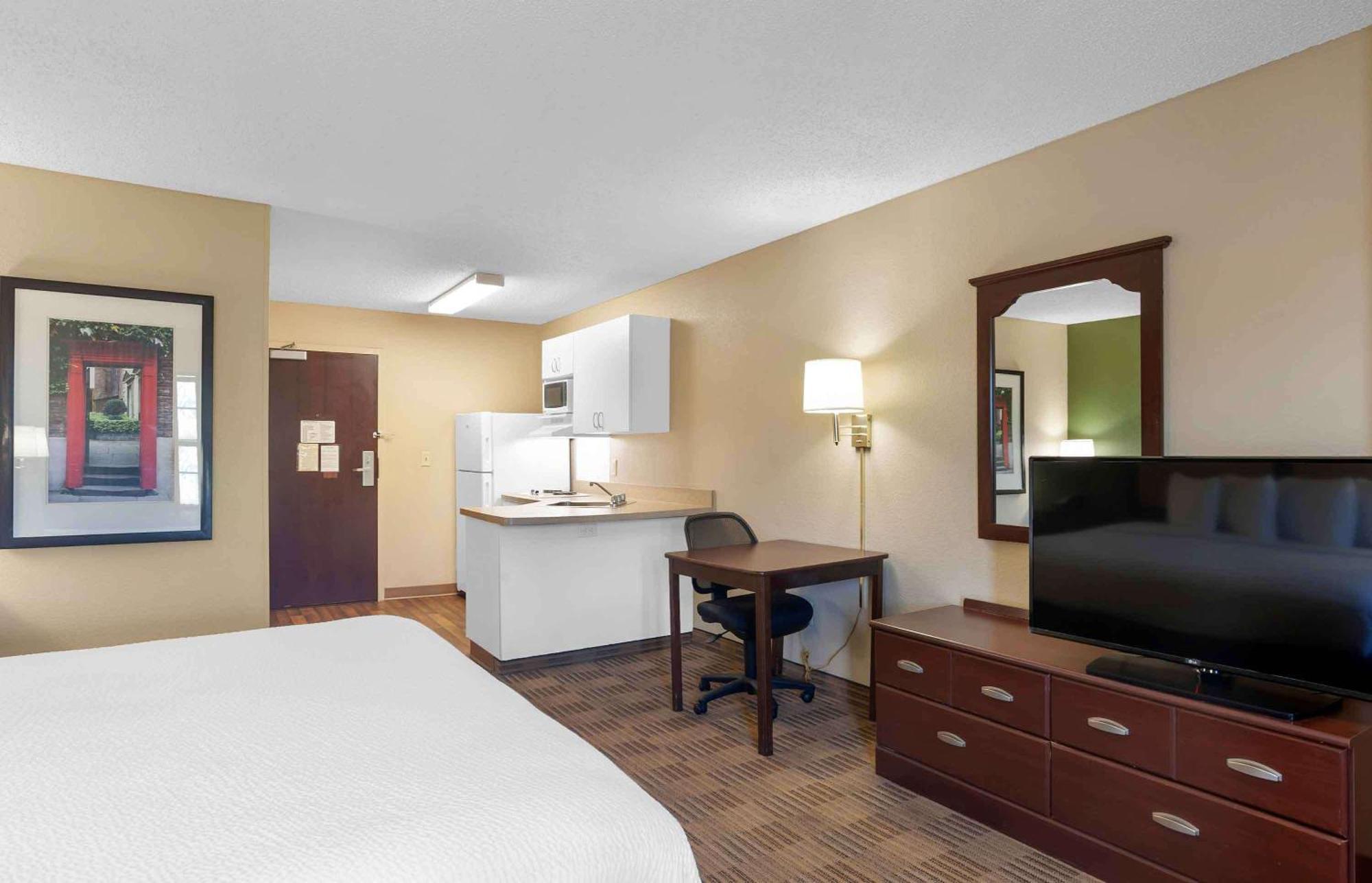 Extended Stay America Suites - Orange County - Katella Ave Exterior photo