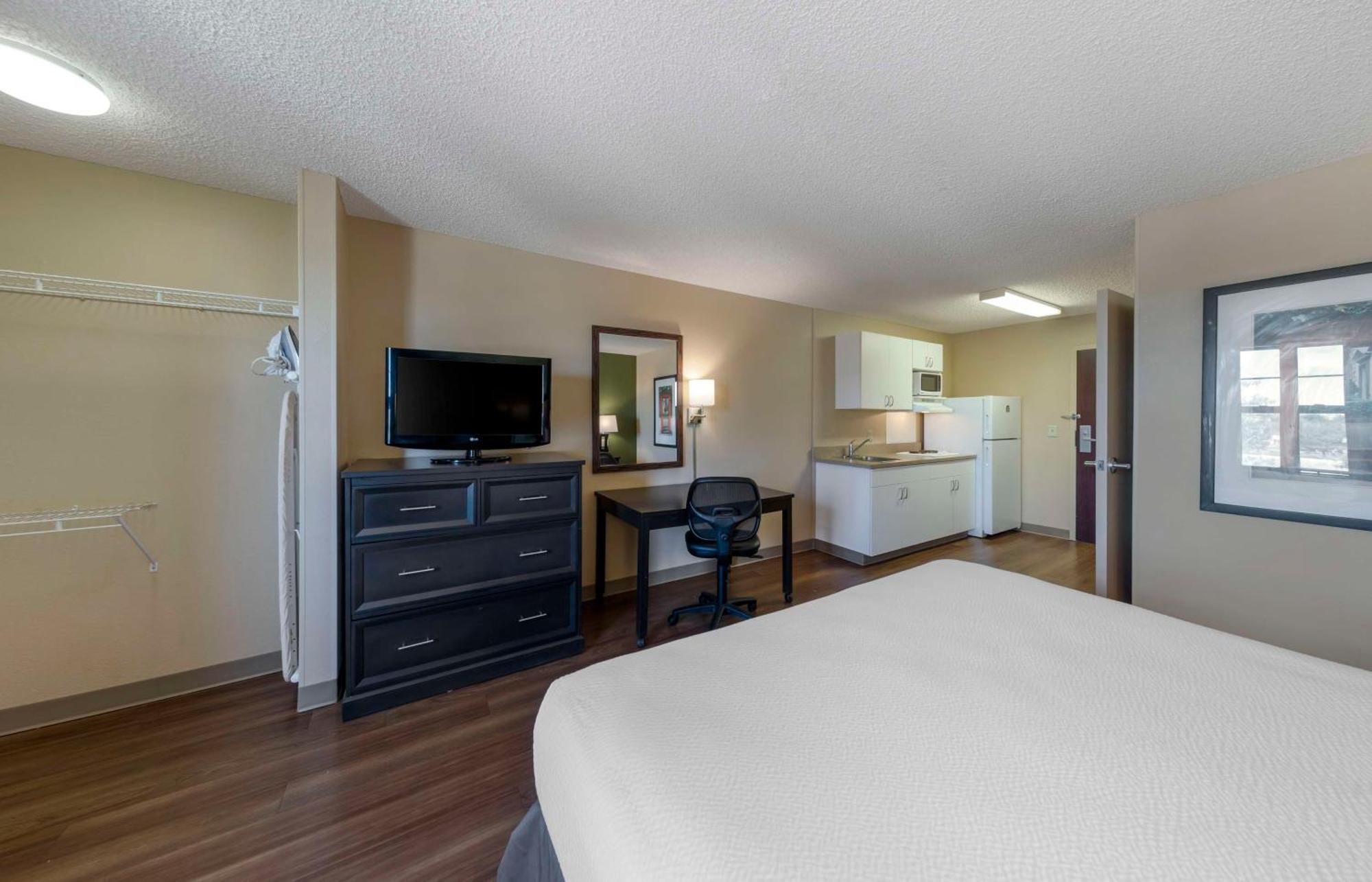 Extended Stay America Suites - Orange County - Katella Ave Exterior photo