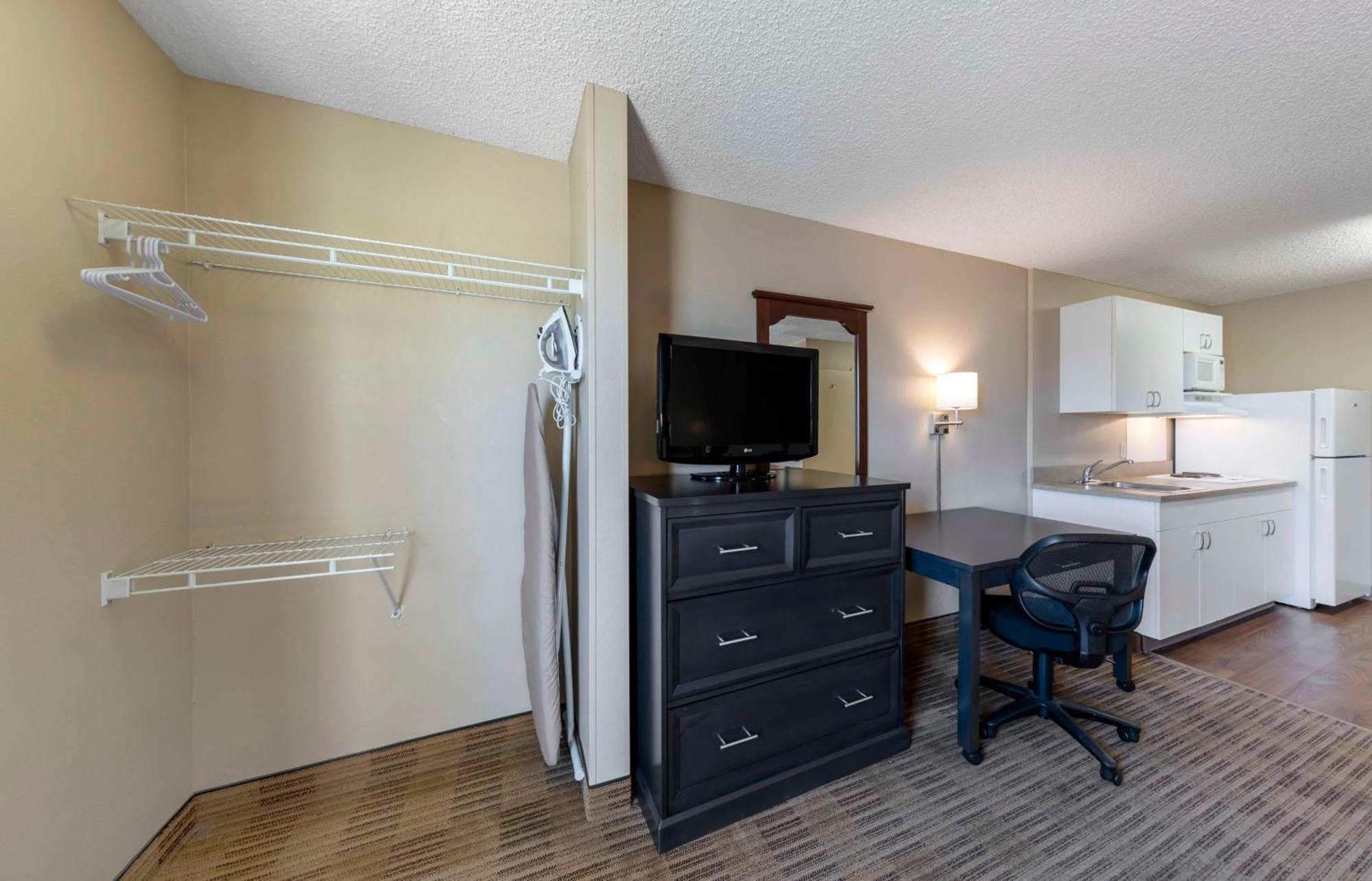 Extended Stay America Suites - Orange County - Katella Ave Exterior photo